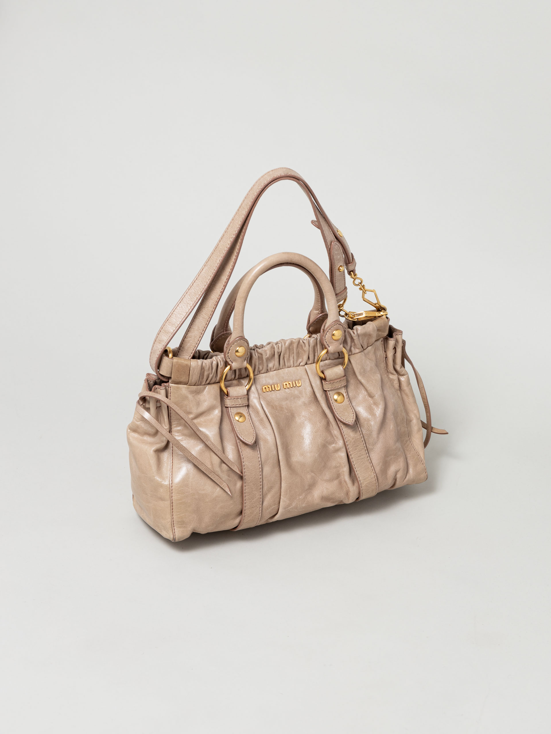16_front_miumiu